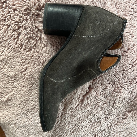 Frye Nora Whipstitch ankle boots (8B) - Picture 4 of 4